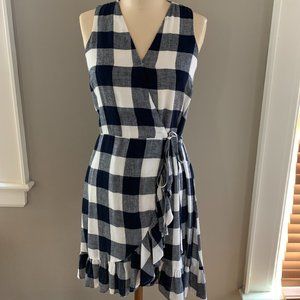 Rails navy blue & white plaid ruffle hem sleeveless wrap dress